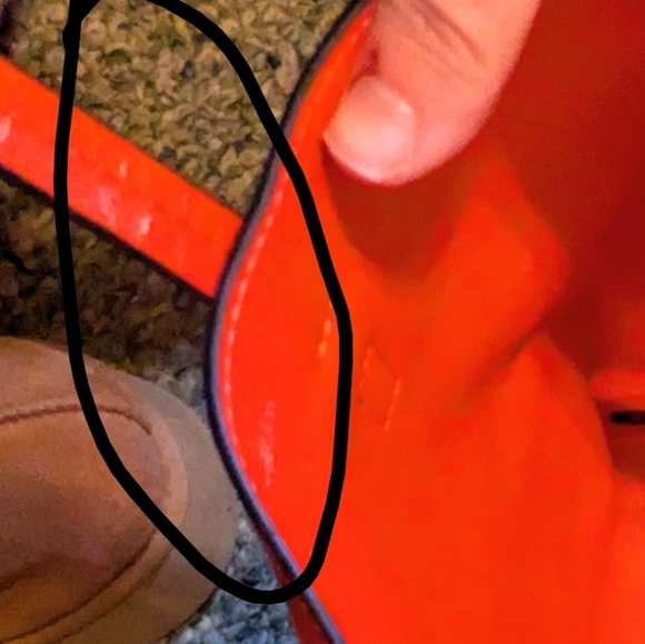 🩷💚🩷Red Faux Leather Tote With Wallet - Red (CALL OUTS) - Picture 8 of 12